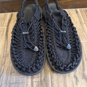 Keen Uneek Sandal - Men's Size 9 black Water Hiking Shoes